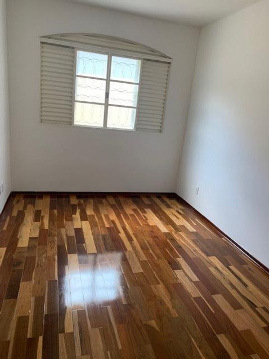 Casa à venda com 3 quartos, 210m² - Foto 16