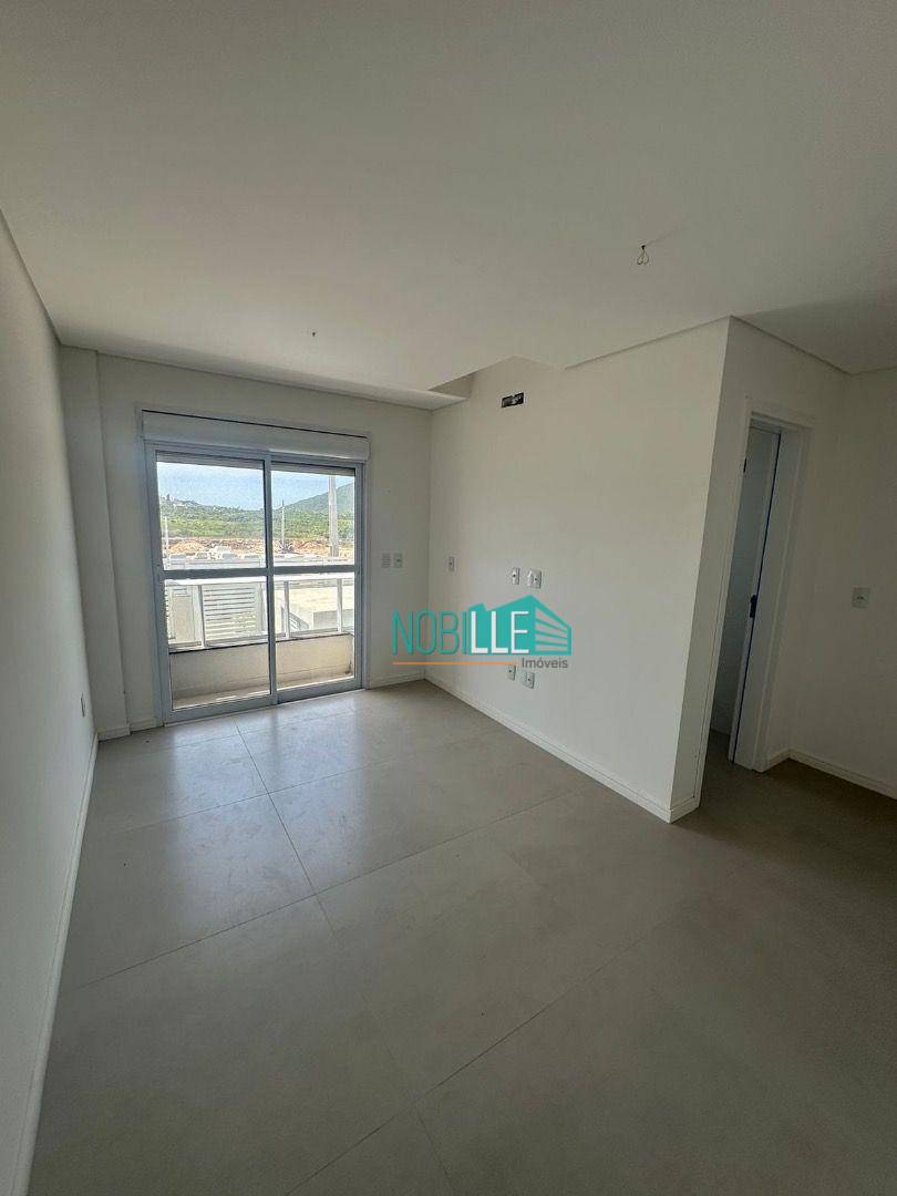 Apartamento à venda com 2 quartos, 64m² - Foto 3