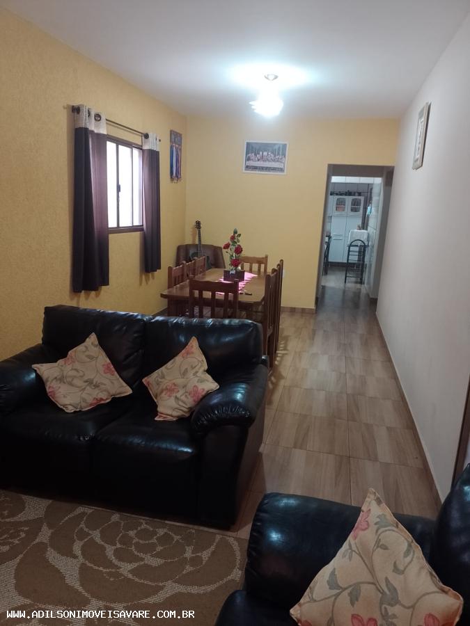 Casa à venda com 2 quartos, 200m² - Foto 2