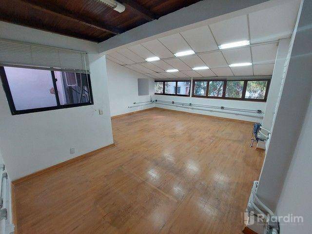 Casa para alugar com 5 quartos, 185m² - Foto 3