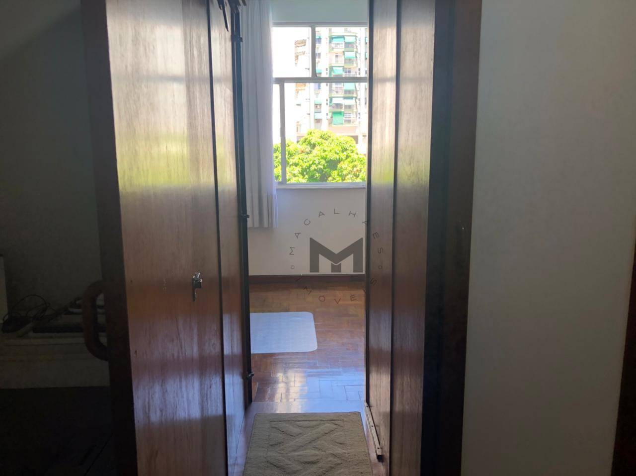 Apartamento à venda com 3 quartos, 105m² - Foto 4