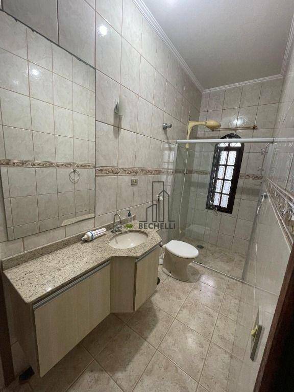 Casa para alugar com 5 quartos, 169m² - Foto 20