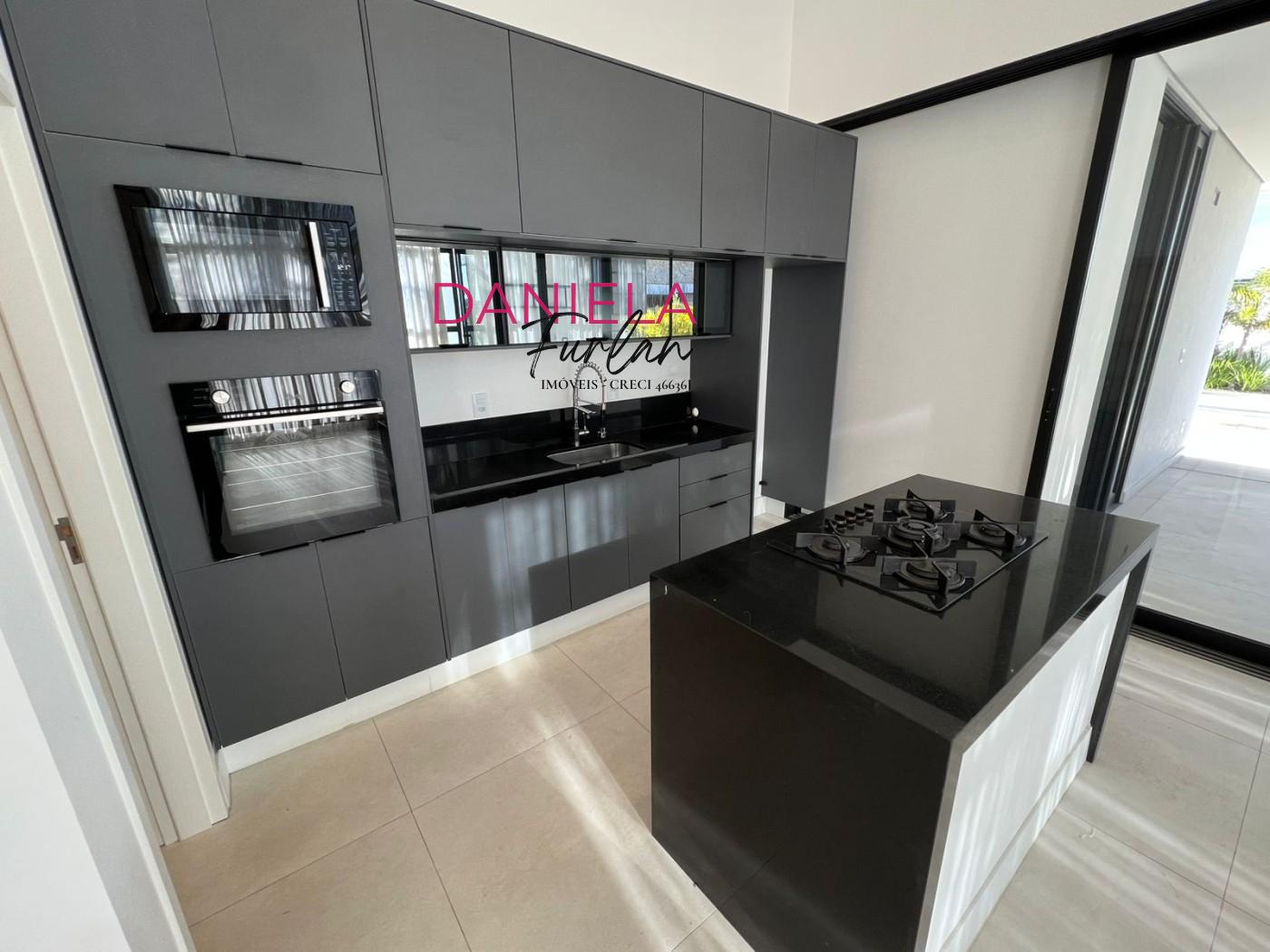 Casa de Condomínio para alugar com 3 quartos, 250m² - Foto 15