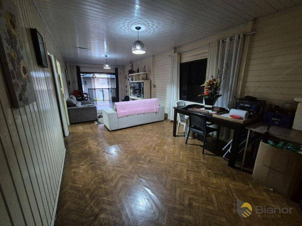 Casa à venda com 3 quartos, 300m² - Foto 4