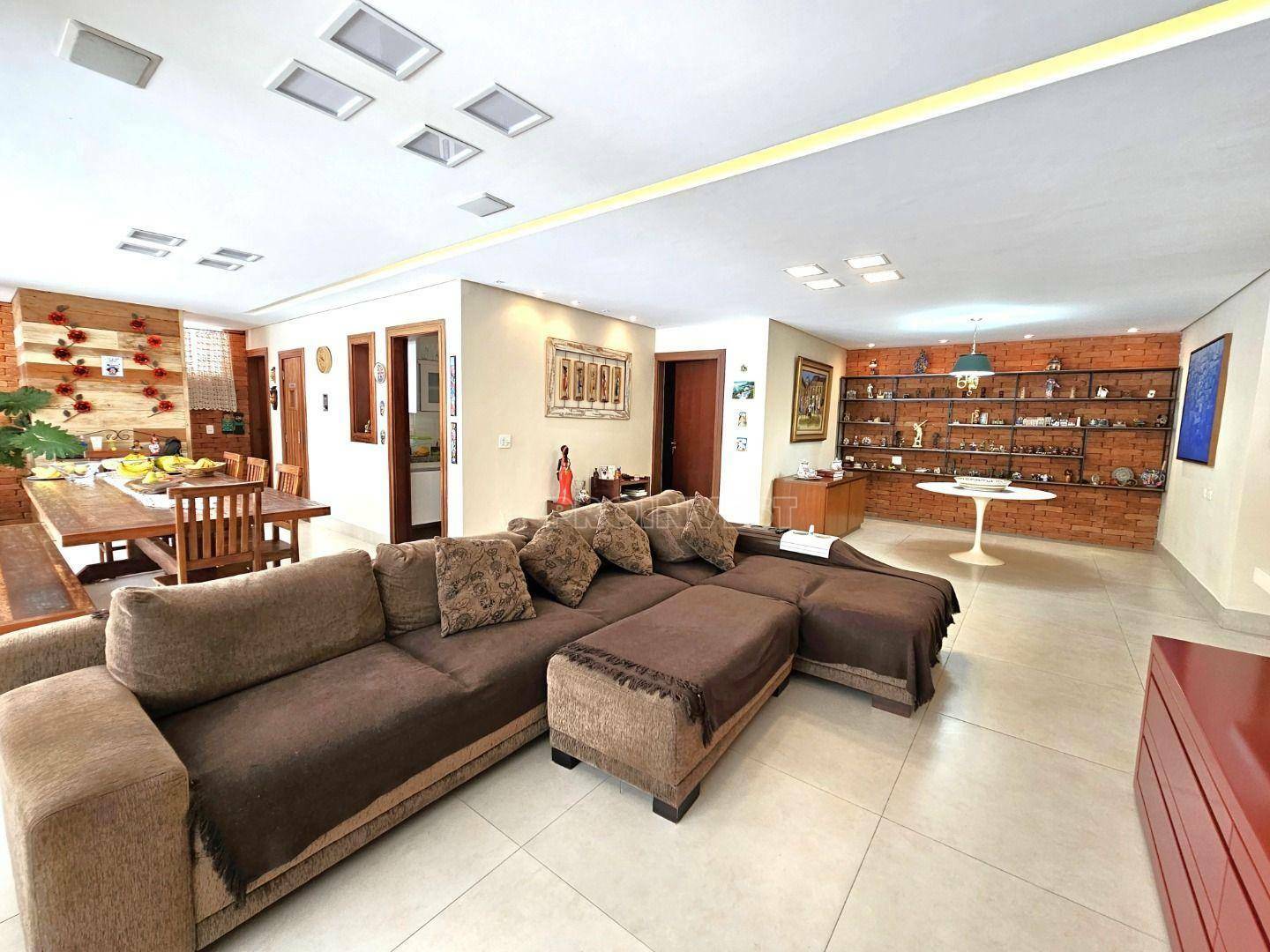 Casa de Condomínio à venda com 3 quartos, 640m² - Foto 47