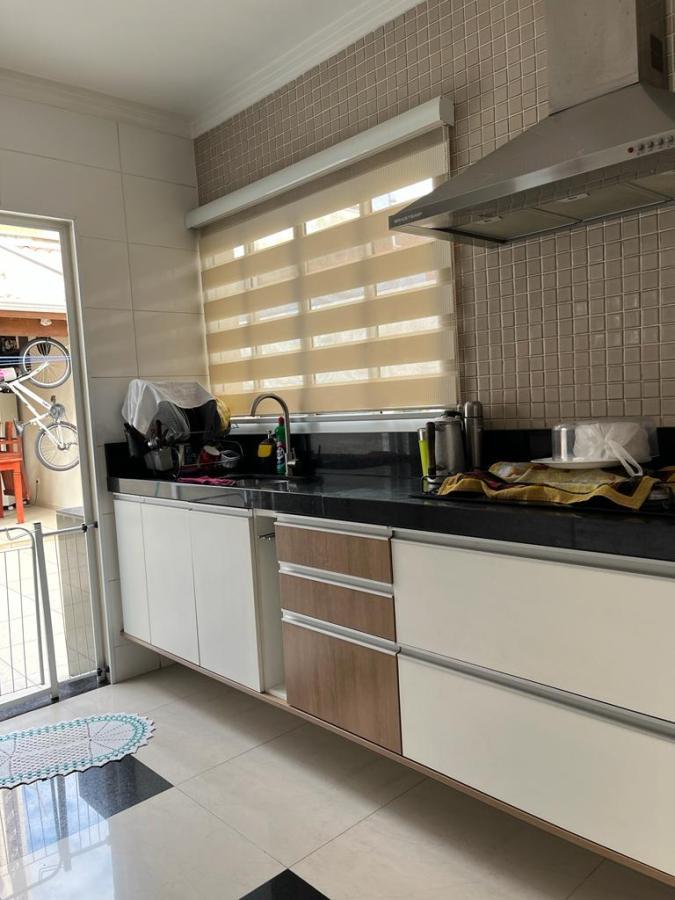 Casa à venda com 3 quartos, 141m² - Foto 3