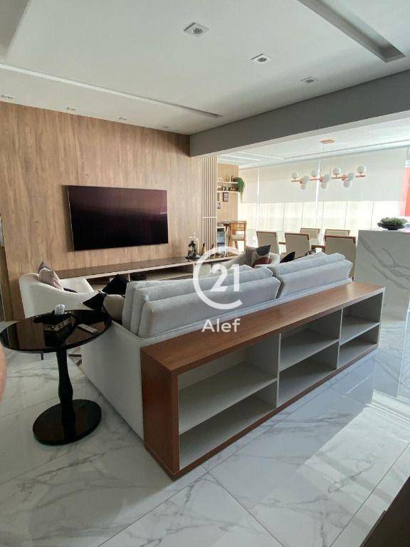 Apartamento à venda com 3 quartos, 144m² - Foto 3