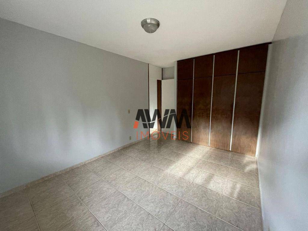 Apartamento à venda com 3 quartos, 142m² - Foto 11