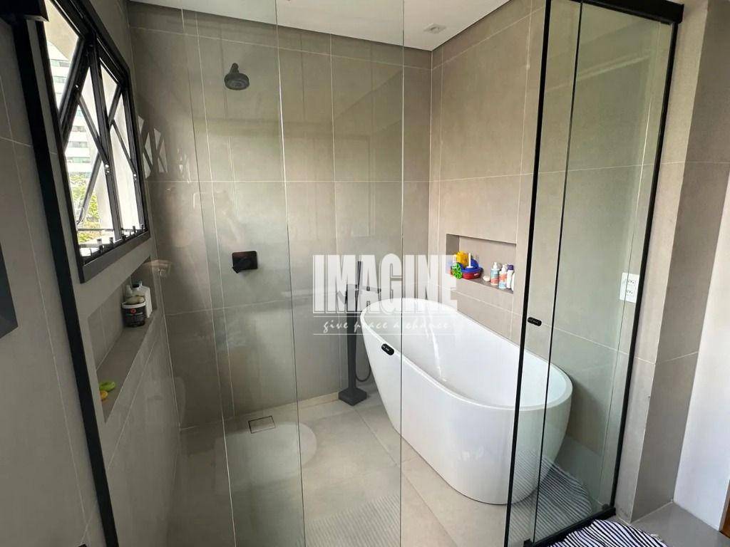 Casa à venda com 4 quartos, 311m² - Foto 13