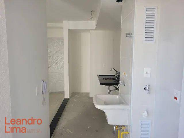 Apartamento à venda com 3 quartos, 75m² - Foto 12