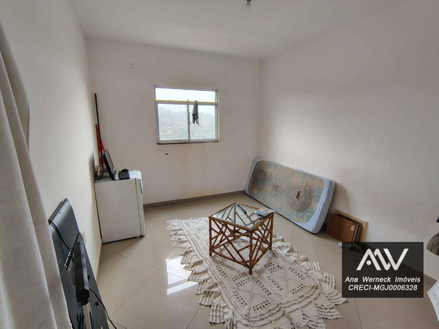 Casa à venda com 4 quartos, 200m² - Foto 10