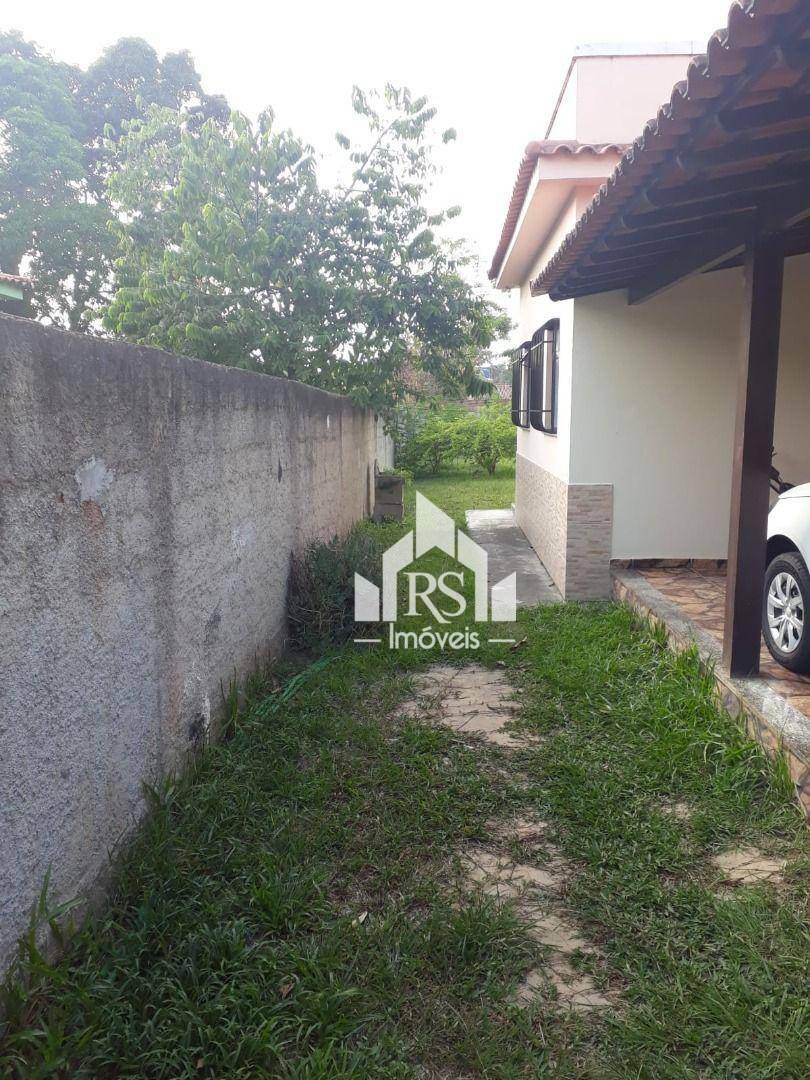 Casa à venda com 3 quartos, 138m² - Foto 2