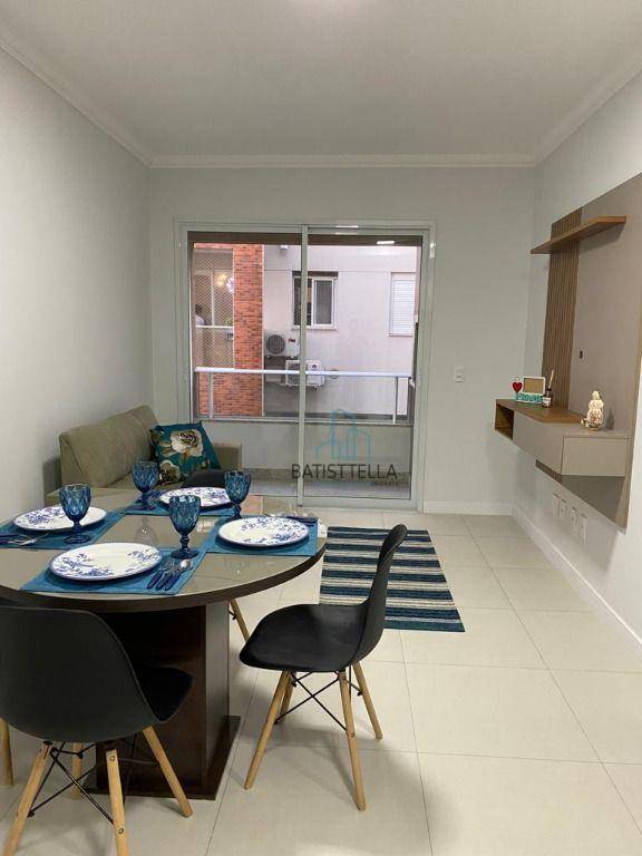 Apartamento à venda com 2 quartos, 72m² - Foto 1