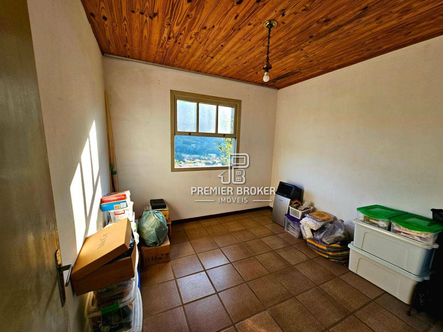 Casa à venda com 5 quartos, 142m² - Foto 46