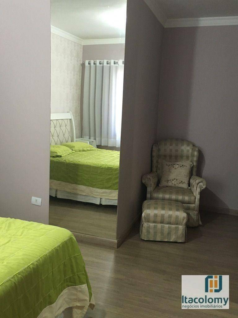 Casa de Condomínio à venda com 3 quartos, 240m² - Foto 11