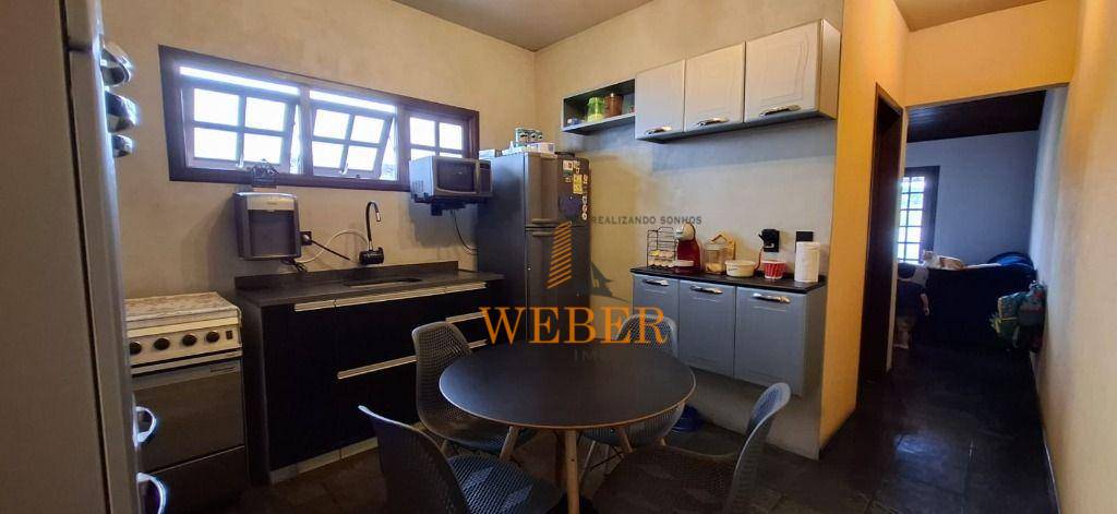Casa à venda com 2 quartos, 150m² - Foto 18