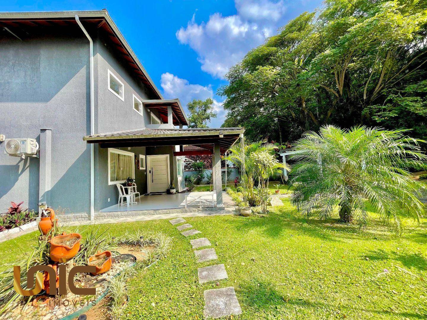 Casa de Condomínio à venda com 3 quartos, 220m² - Foto 4