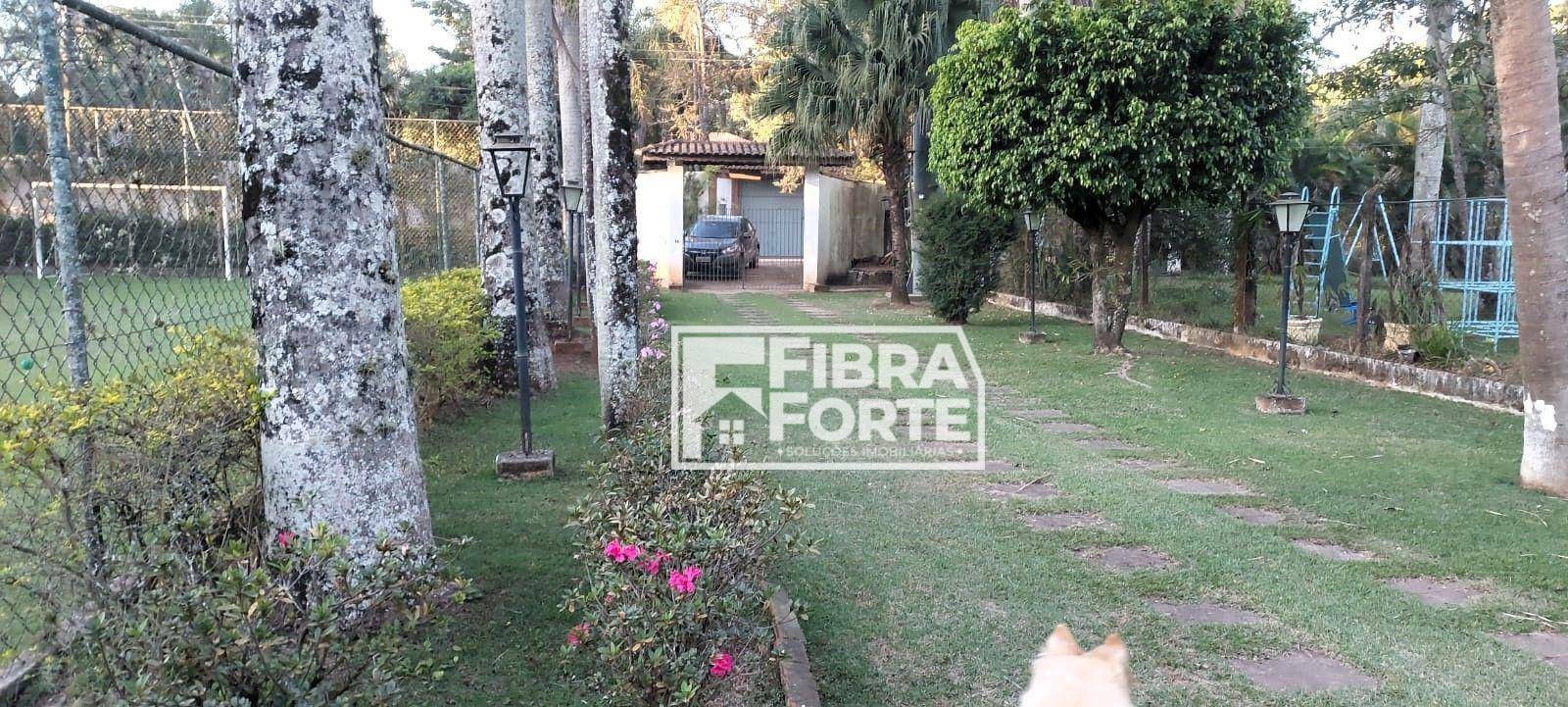 Chácara à venda com 3 quartos, 168m² - Foto 1