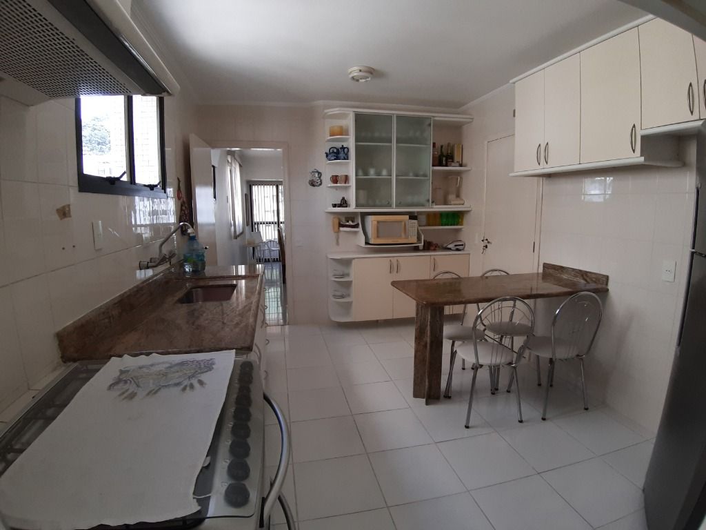 Apartamento à venda com 3 quartos, 140m² - Foto 18