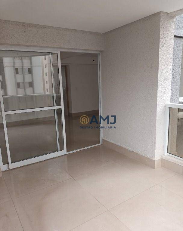 Apartamento à venda com 3 quartos, 155m² - Foto 4