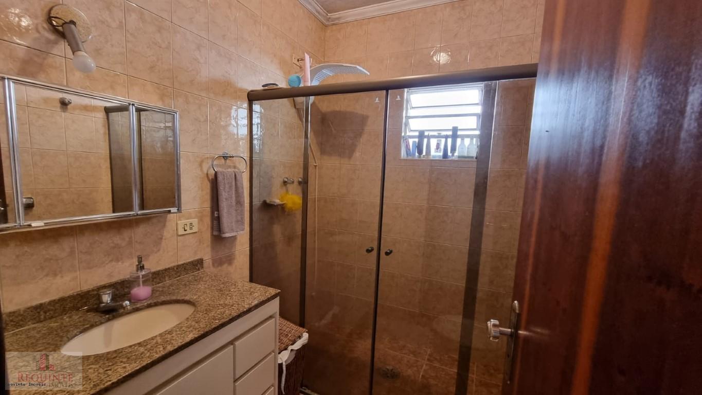 Casa à venda com 3 quartos, 230m² - Foto 22