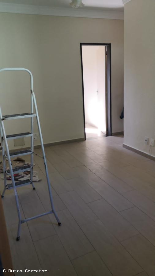 Apartamento à venda com 2 quartos, 52m² - Foto 4