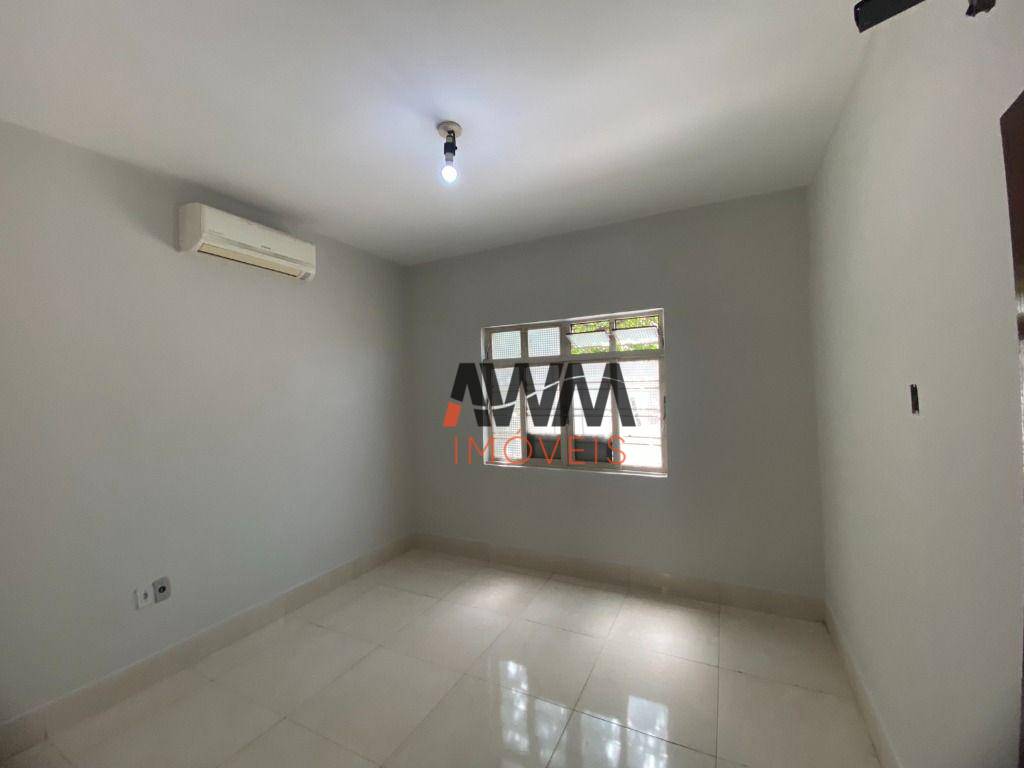 Casa à venda com 3 quartos, 193m² - Foto 3