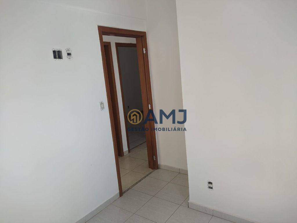 Apartamento à venda com 3 quartos, 74m² - Foto 6