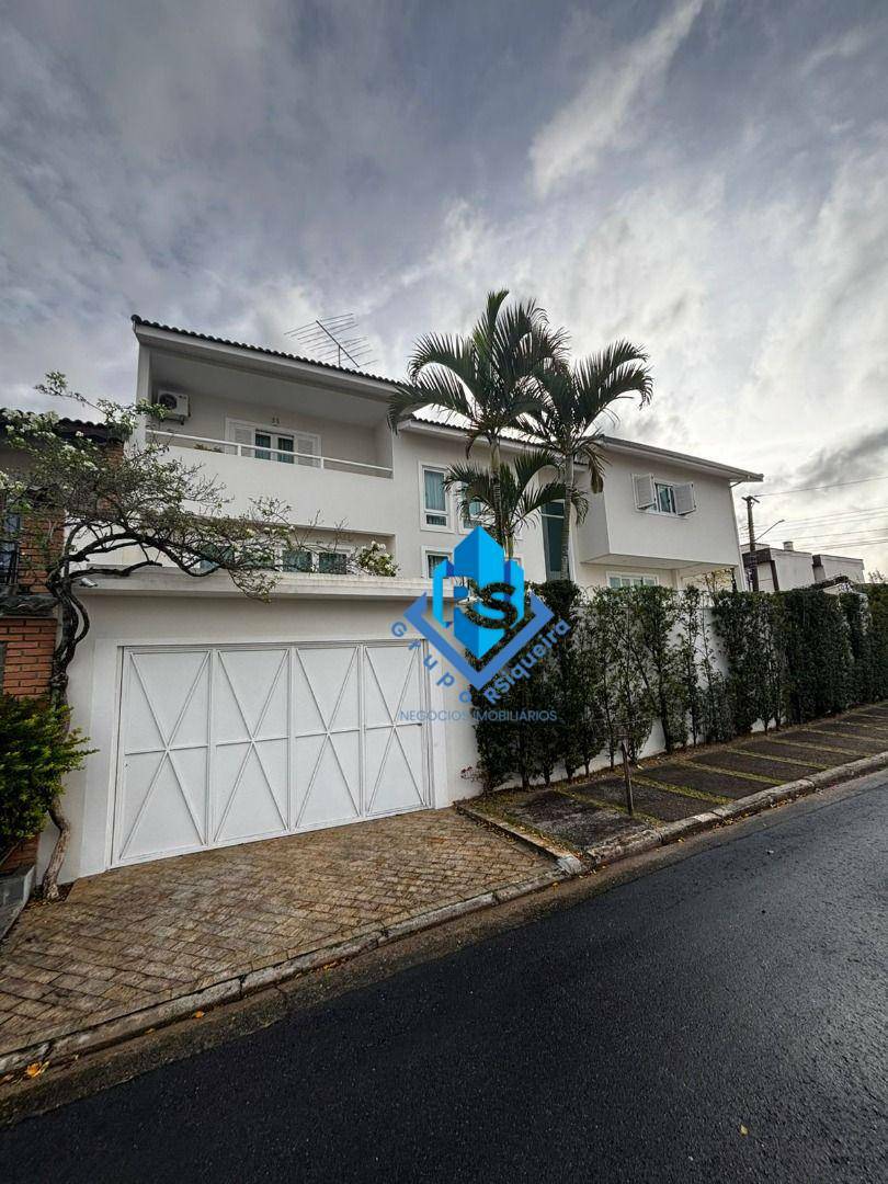 Sobrado à venda com 4 quartos, 444m² - Foto 1