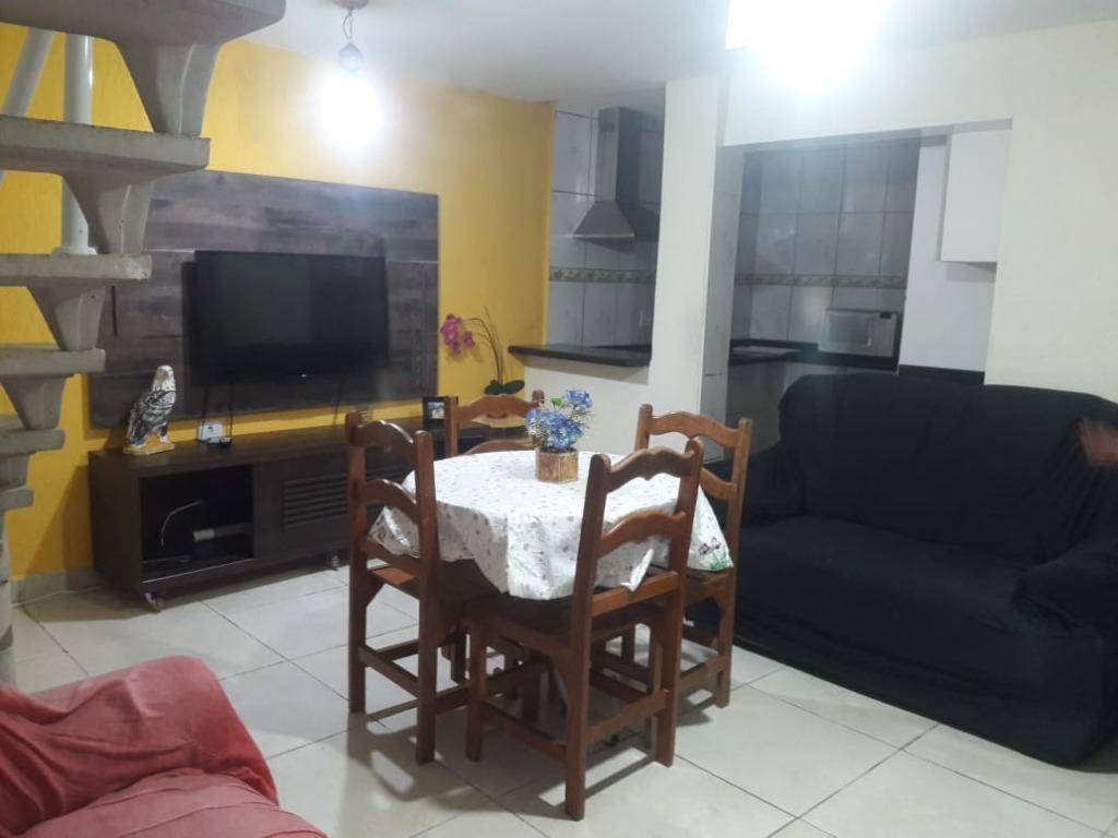 Sobrado à venda com 4 quartos, 100m² - Foto 1