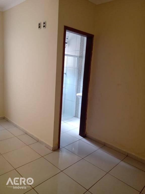 Casa à venda com 2 quartos, 130m² - Foto 6