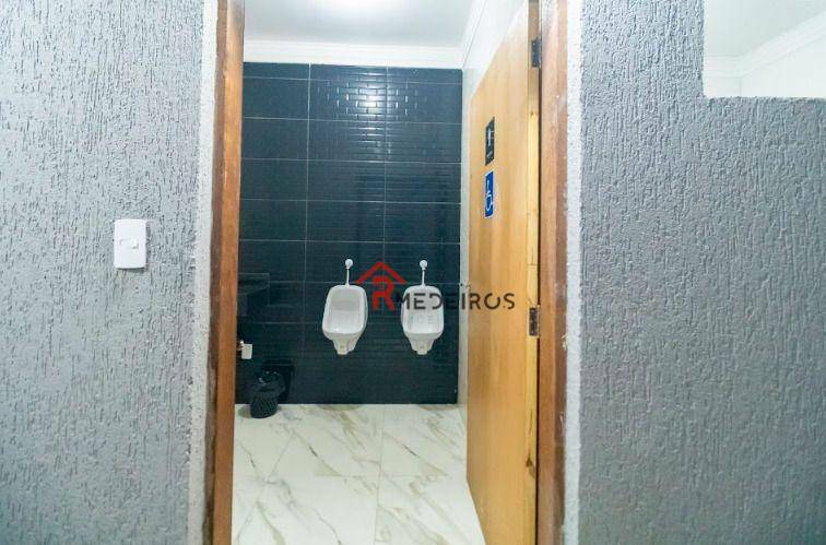 Sobrado à venda com 5 quartos, 350m² - Foto 25