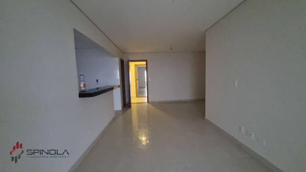 Apartamento à venda com 3 quartos, 117m² - Foto 3