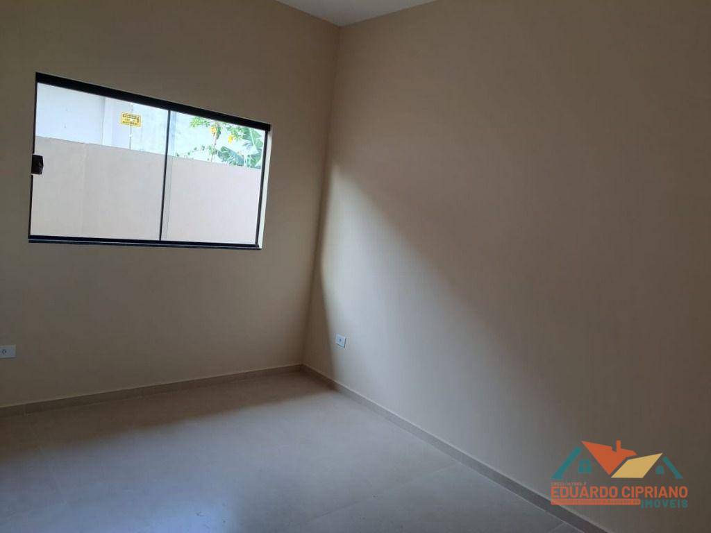 Casa à venda com 2 quartos, 65m² - Foto 13