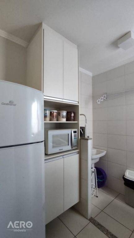 Apartamento à venda com 3 quartos, 75m² - Foto 14