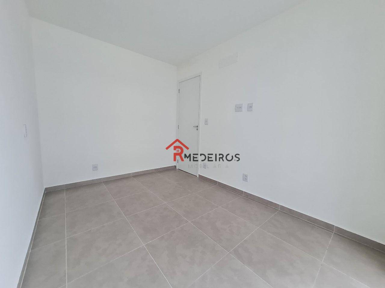 Apartamento à venda com 3 quartos, 113m² - Foto 9