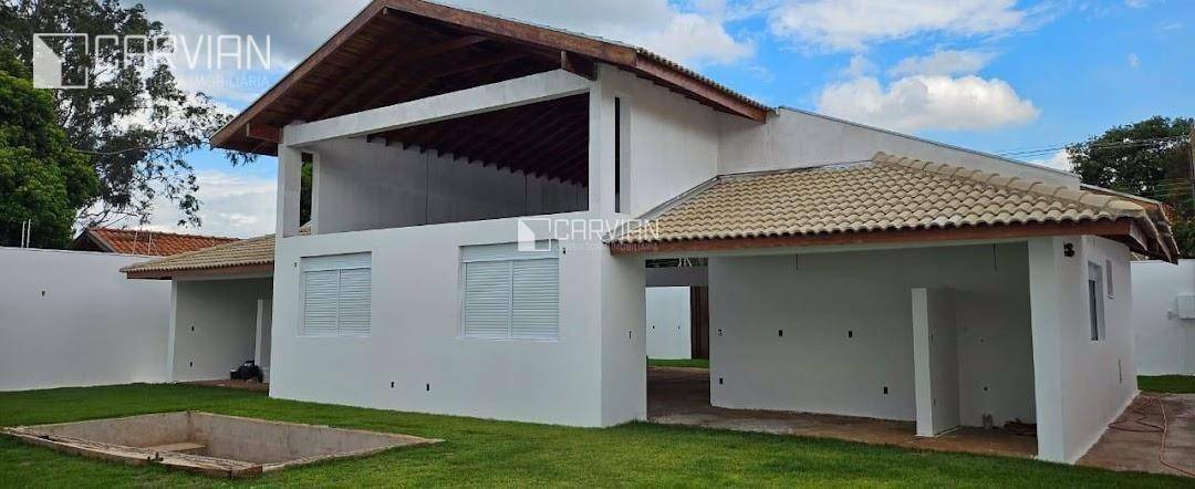 Casa à venda com 4 quartos, 208m² - Foto 1