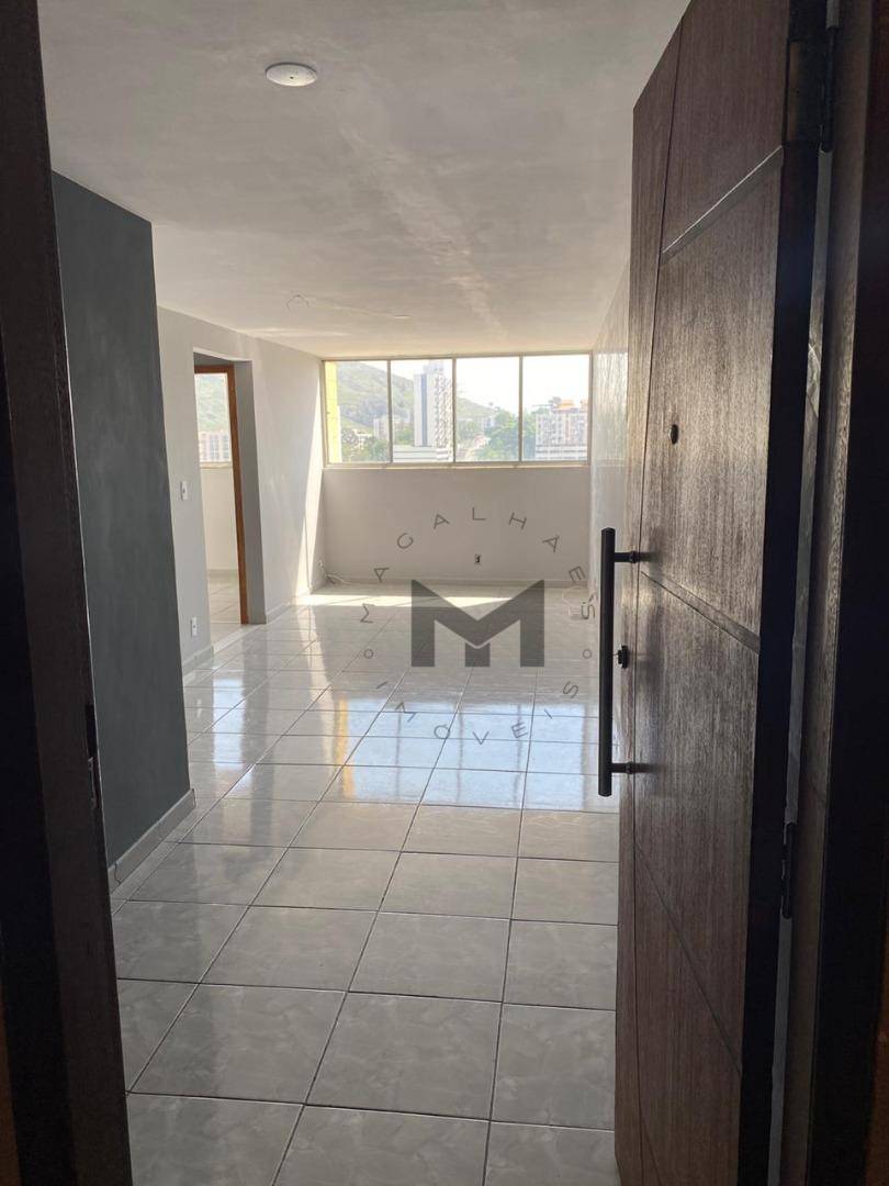 Apartamento à venda com 2 quartos, 56m² - Foto 1