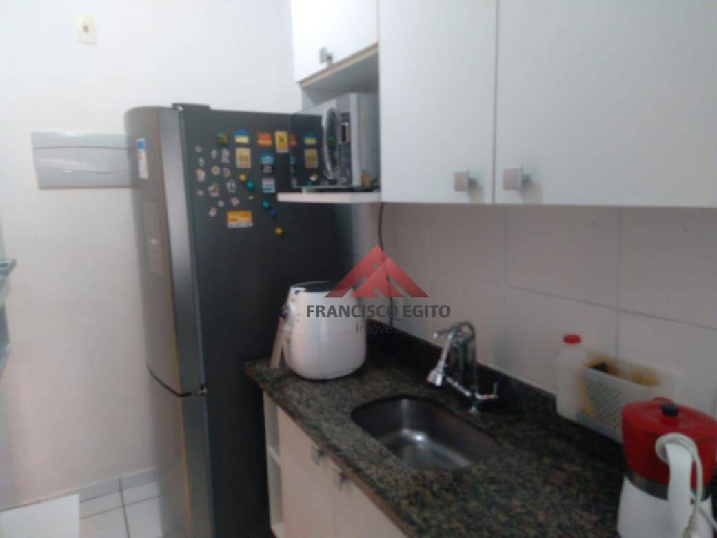 Apartamento à venda com 2 quartos, 62m² - Foto 13