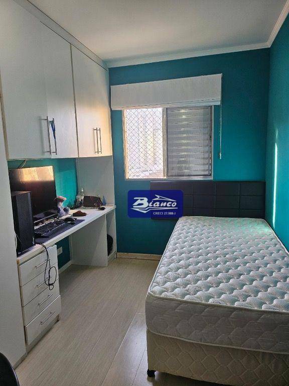 Apartamento à venda com 2 quartos, 62m² - Foto 18