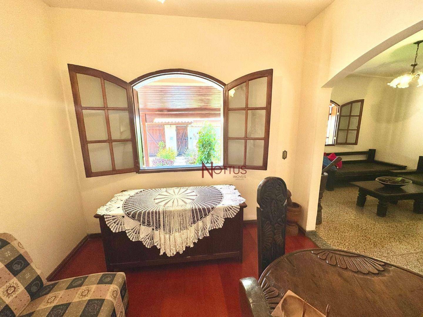 Casa à venda com 3 quartos, 300m² - Foto 19