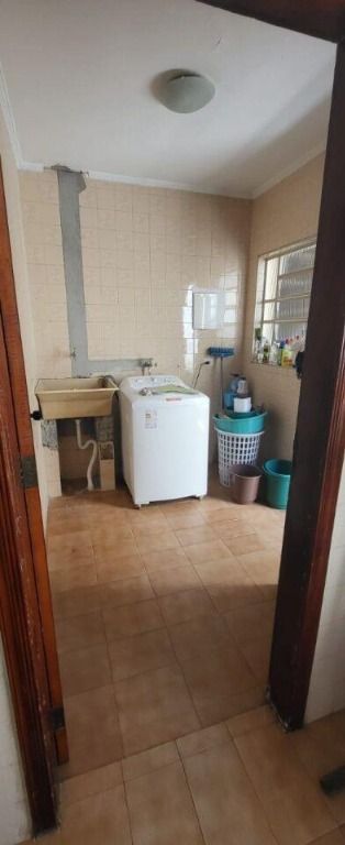 Casa à venda com 4 quartos, 300m² - Foto 15