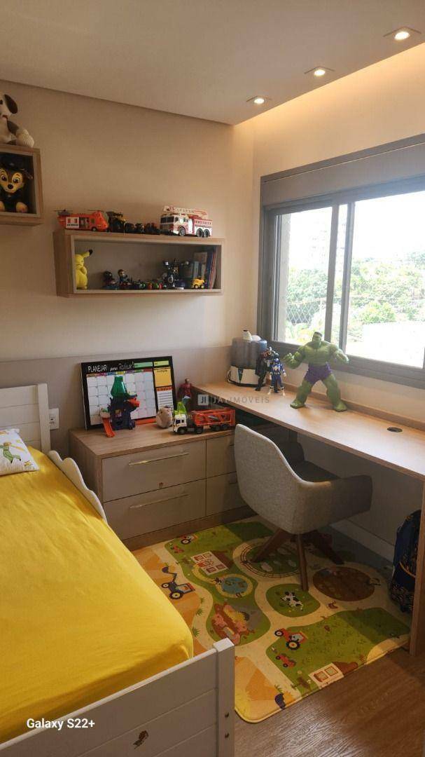 Apartamento à venda com 3 quartos, 137m² - Foto 17