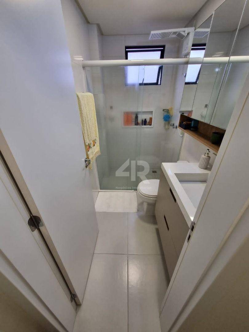 Apartamento à venda com 2 quartos, 79m² - Foto 17