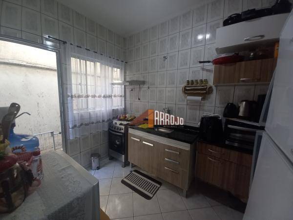 Sobrado à venda com 4 quartos, 210m² - Foto 15