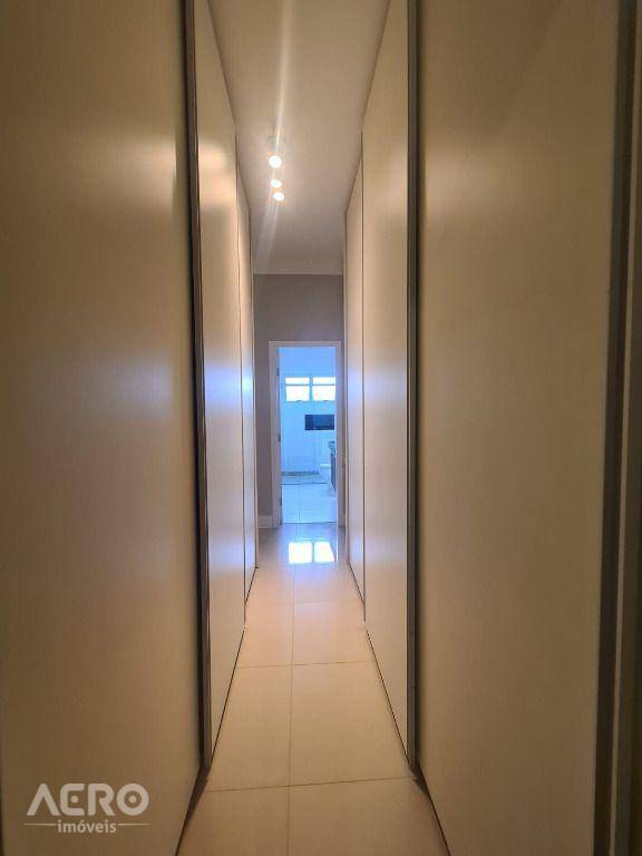 Casa de Condomínio à venda com 3 quartos, 240m² - Foto 31