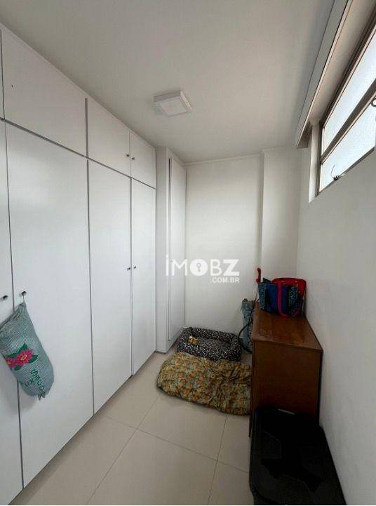 Apartamento à venda com 3 quartos, 200m² - Foto 32