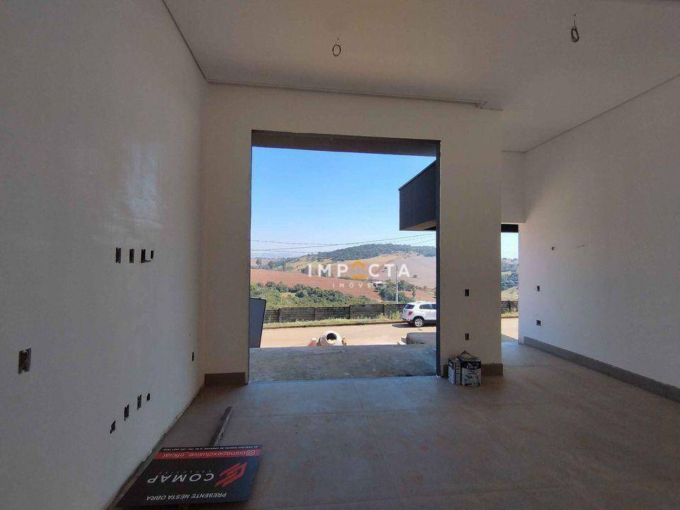 Casa à venda com 4 quartos, 300m² - Foto 11