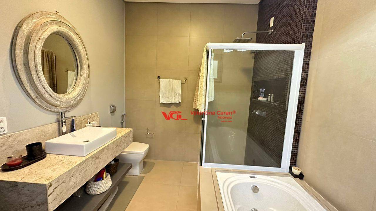 Chácara à venda com 5 quartos, 1037m² - Foto 23