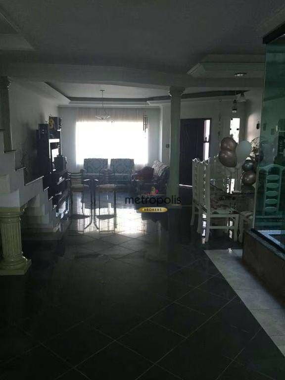 Sobrado à venda com 4 quartos, 304m² - Foto 2